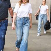 The Expensive-Looking Sandal Trend Fashion Girls Are Wearing With Baggy Jeans and White T-Shirts