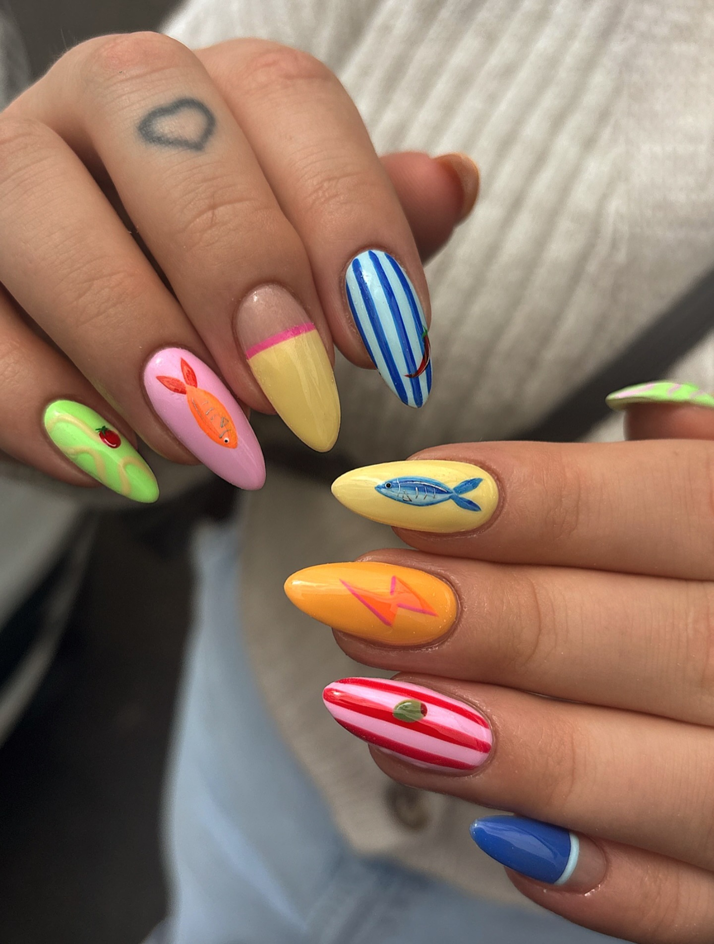 Italian summer nails.