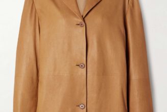 These Are the Designer Brands That Should've Dressed Carolyn Bessette-Kennedy On-Screen