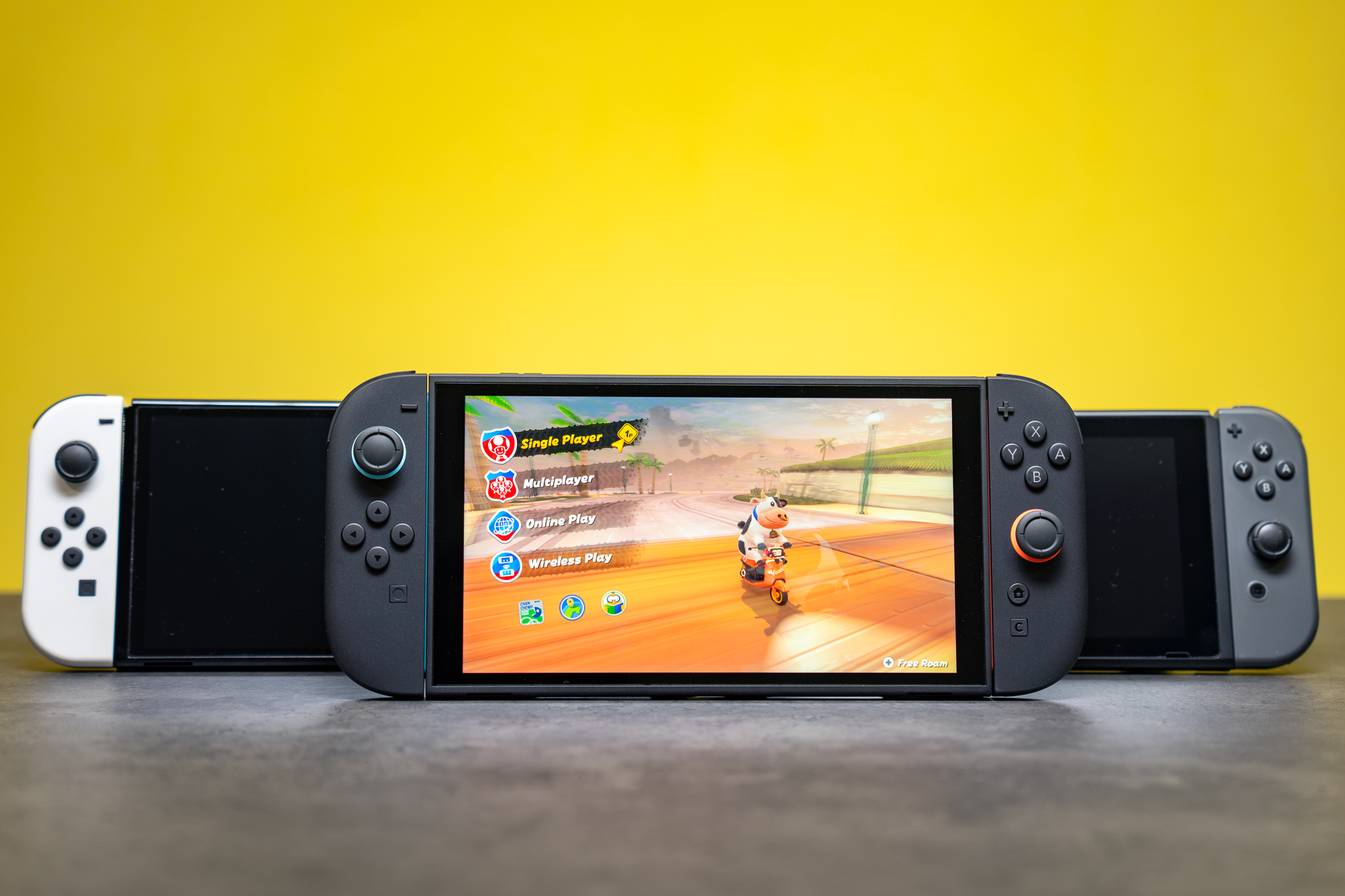 257796_Nintendo_Switch_2_size_comparison_ADiBenedetto_0044