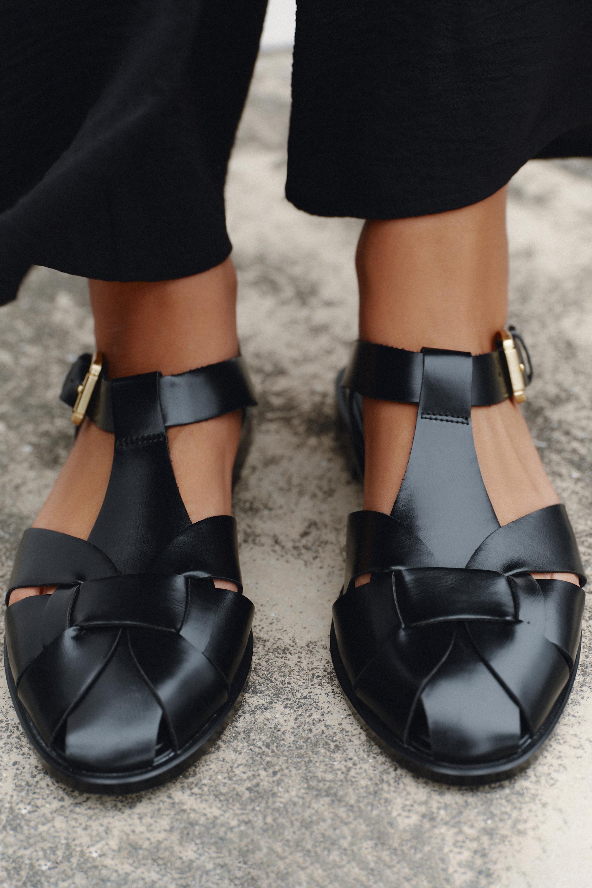 Flat Fisherman Sandals