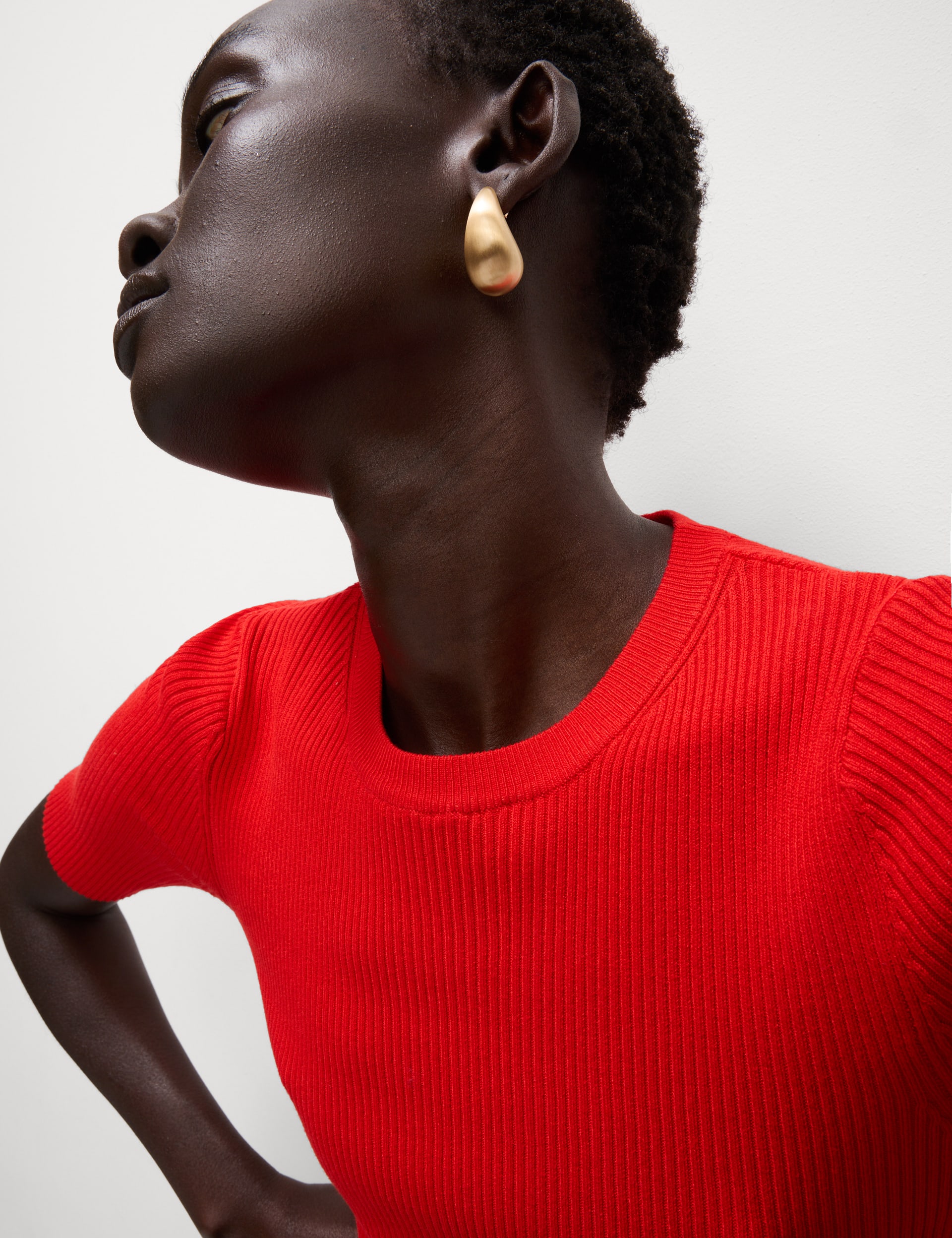 Ribbed Crew Neck Knitted Top