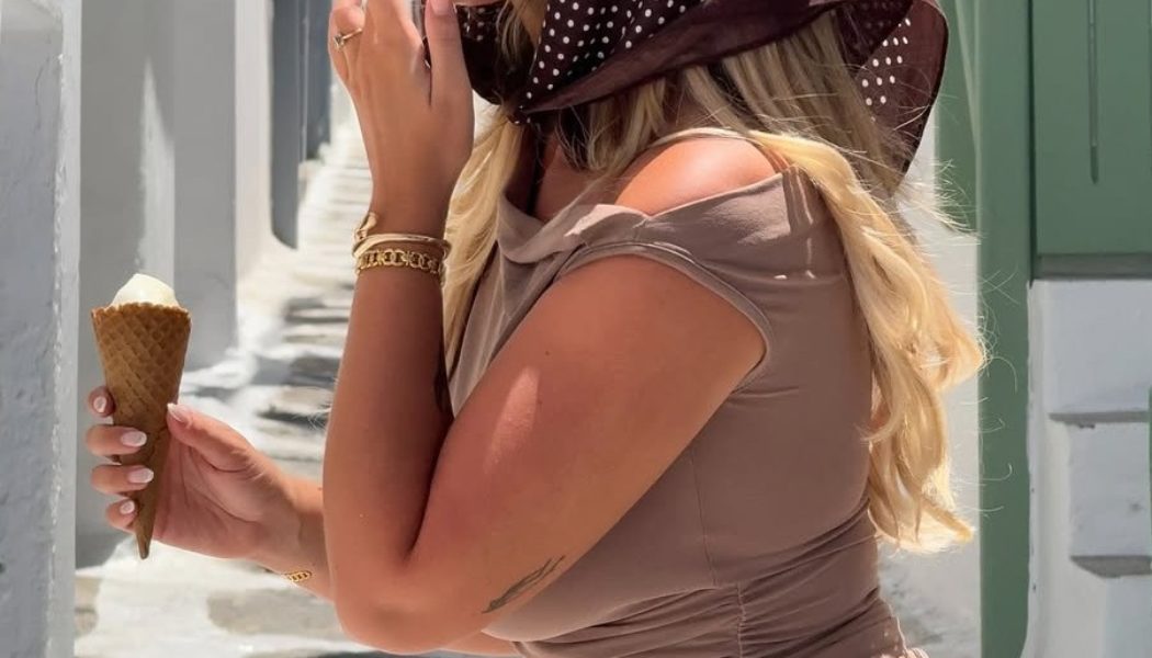 A Derm Told Me My Favorite Lip Glosses Were *Attracting* Sun Damage—Here's What You Should Know