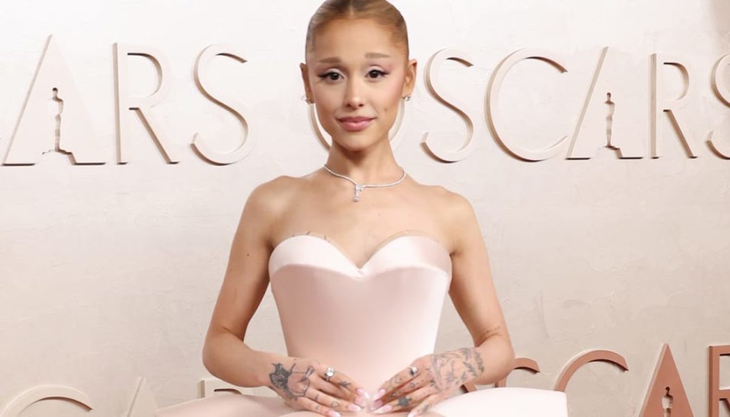 Ariana Grande Teases 2026 Tour