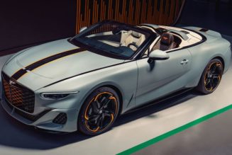 Bentley Reveals First Bespoke Batur Convertible by Mulliner
