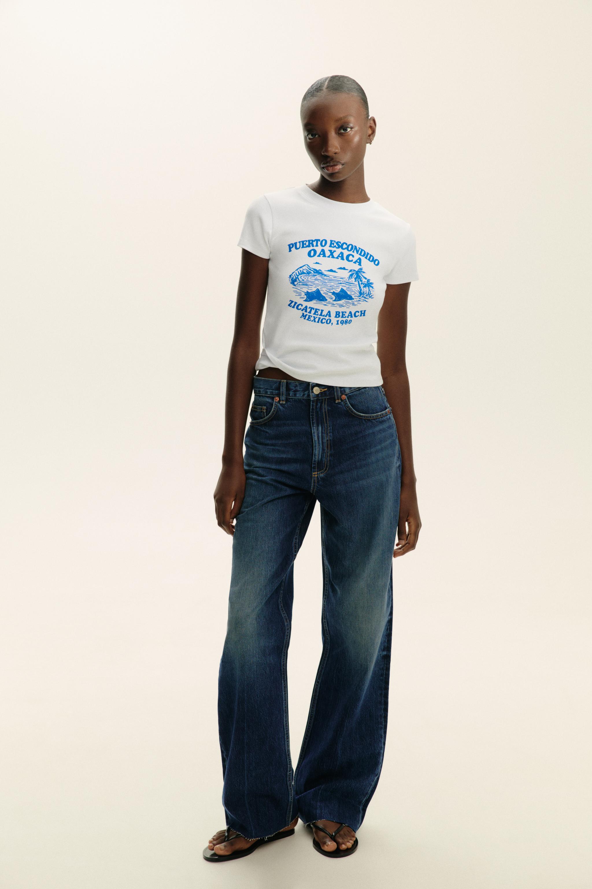 T-Shirt With Text Print