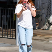 Forget the Sneakers—Baggy Jeans and a White Tee Look So Much Chicer With These Classic Fall Shoes
