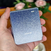 Honor’s new flip phone will go with your Jimmy Choos
