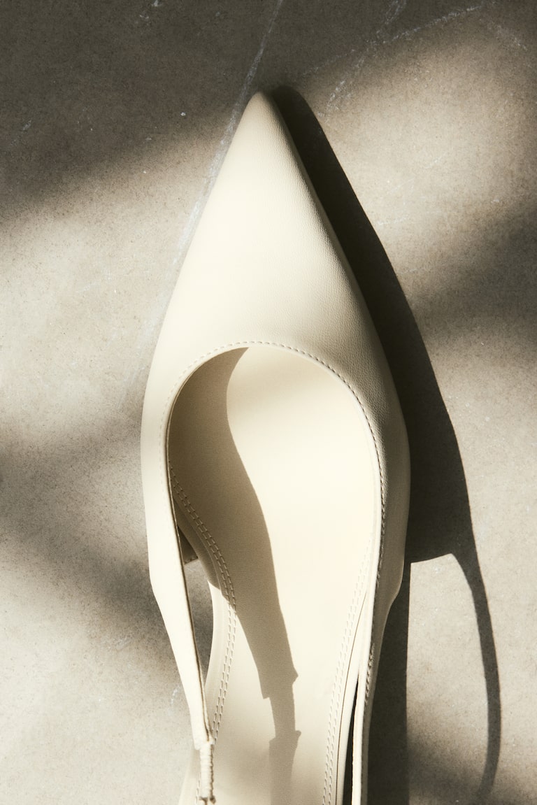 Kitten-Heeled Pointed Slingbacks