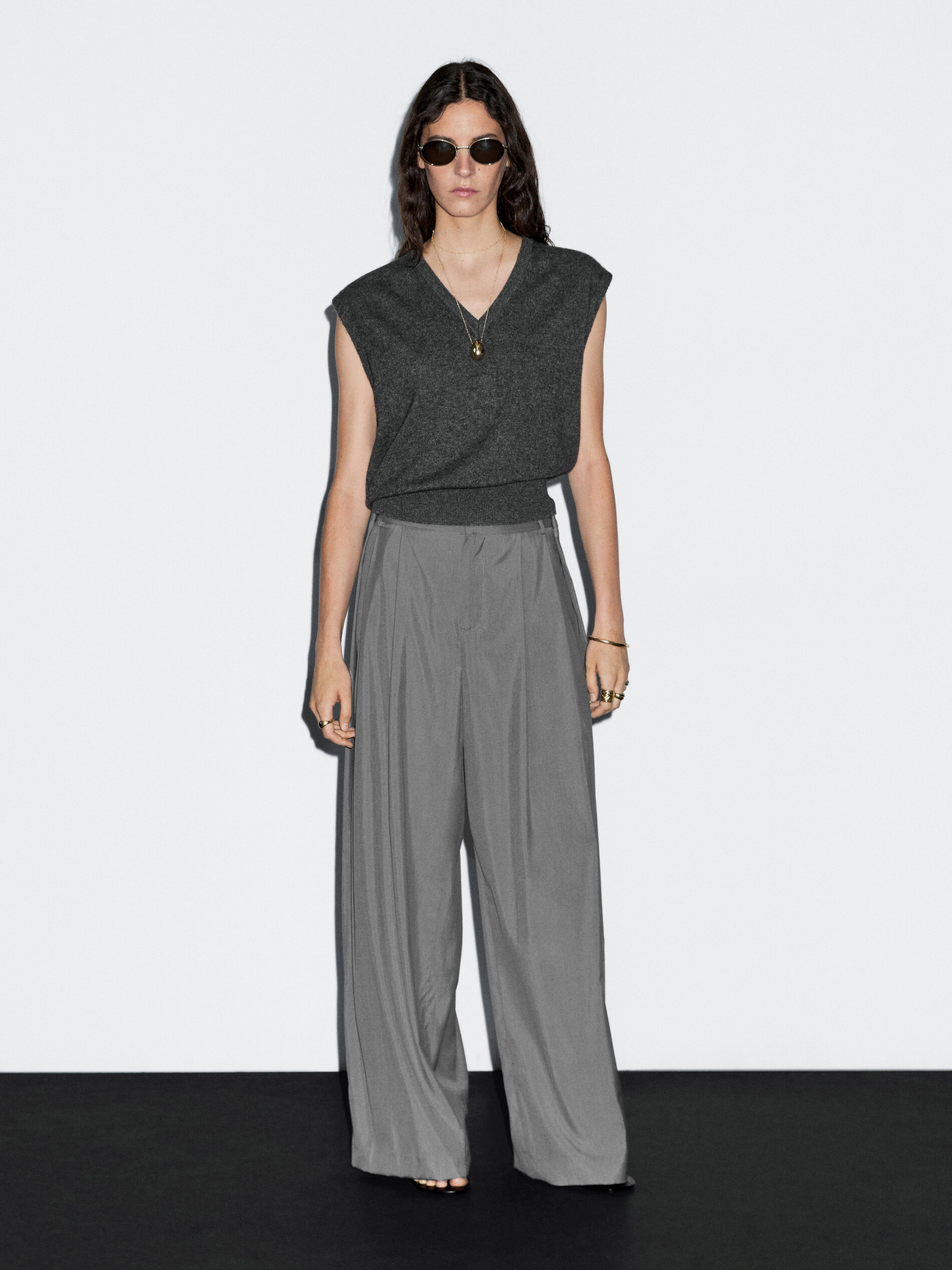 Flowing Trousers With Darts