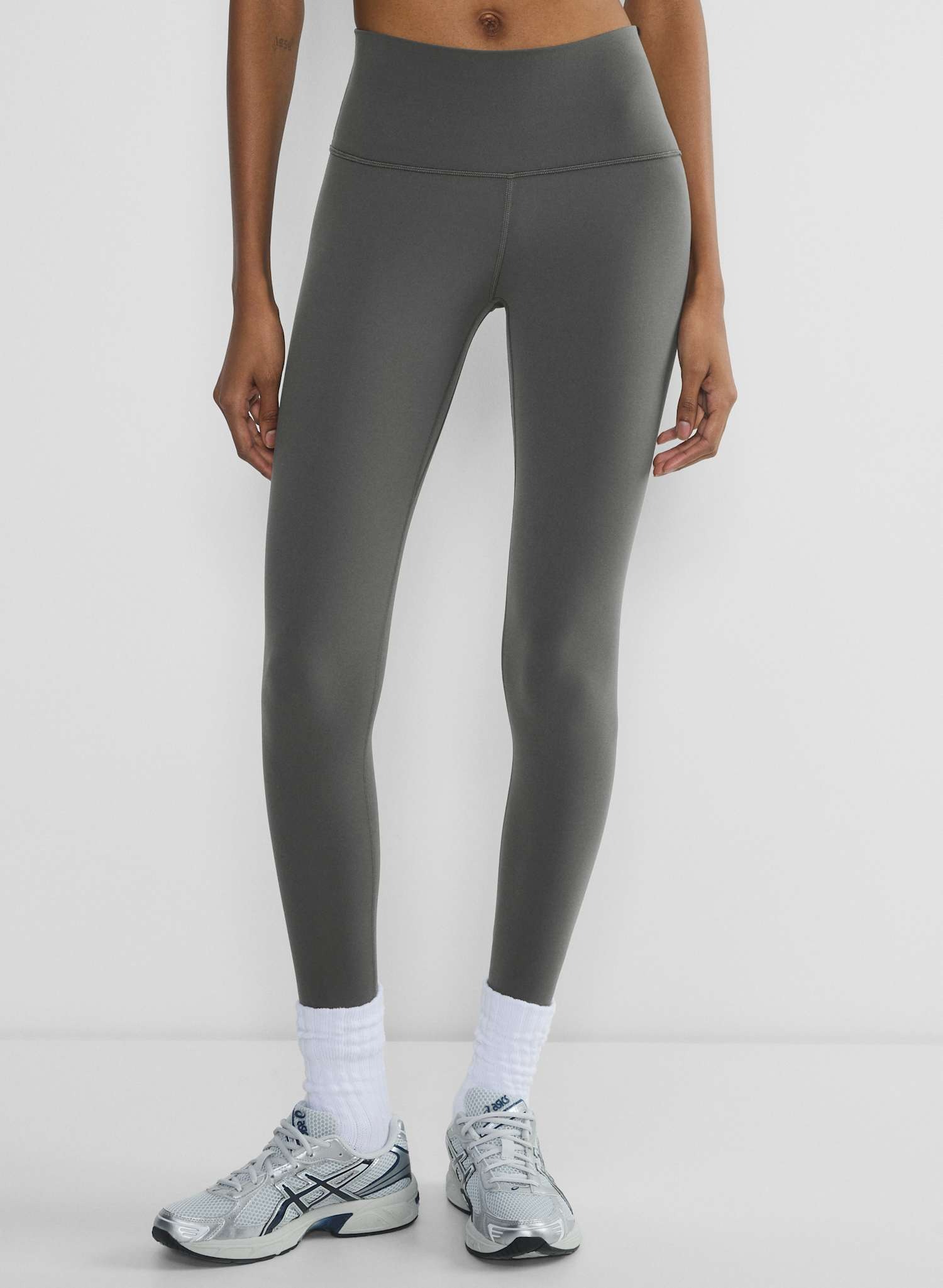 aritzia, BUTTER Cheeky Hi-Rise 26&quot; Leggings
