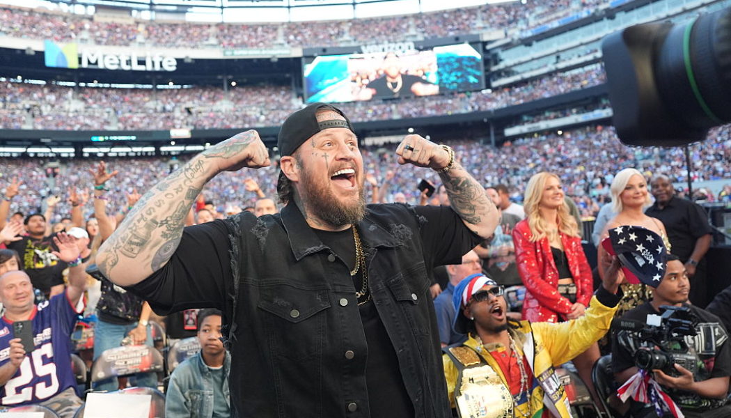 Jelly Roll Reveals 200-Pound Weight Loss During Visit To Tennessee Titans