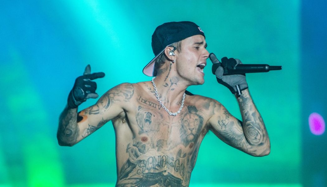Justin Bieber Impersonator Dupes Las Vegas Nightclub, Performs On Stage