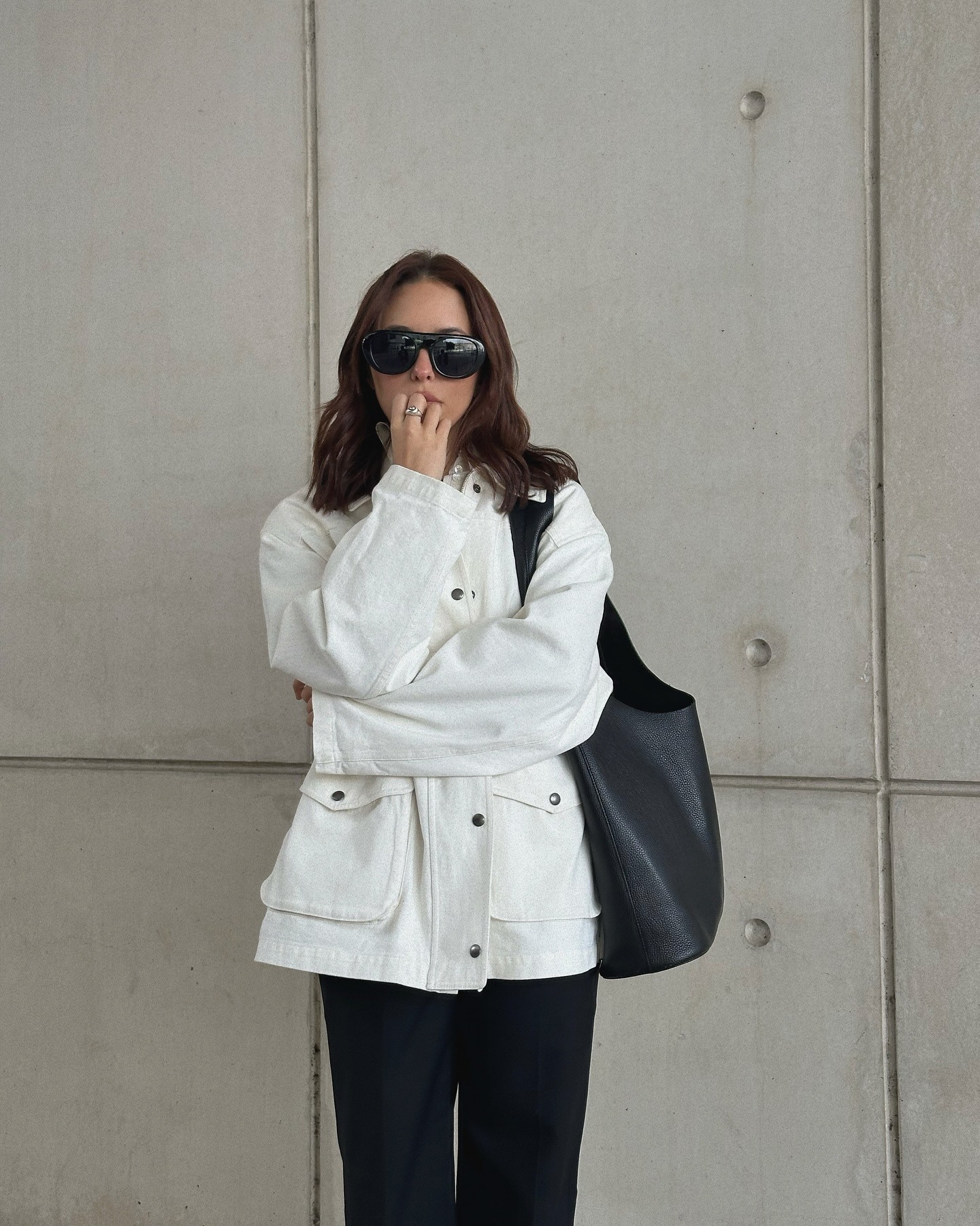 Debora Rosa wears a cotton canvas jacket.