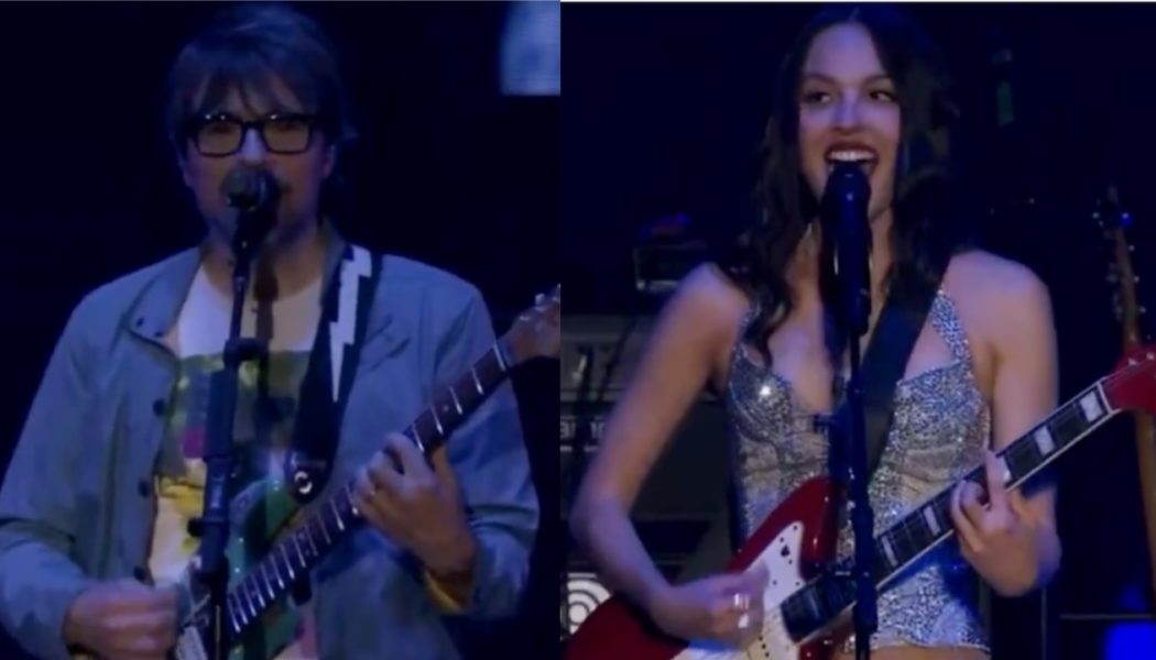 Olivia Rodrigo Brings Out Weezer as Special Guest at Lollapalooza