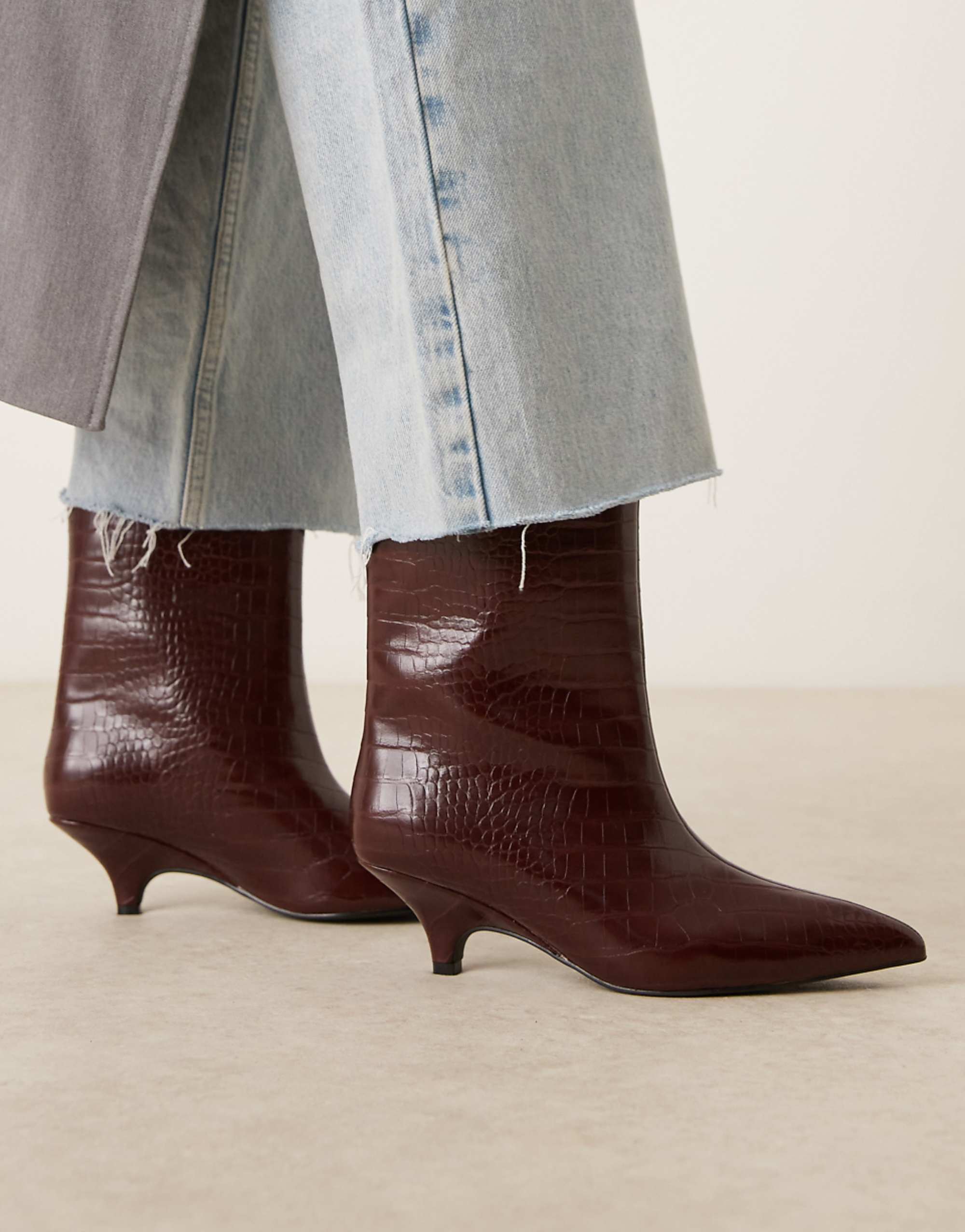 Glamorous Pointed Kitten Heel Mid Ankle Boots in Burgundy Croc