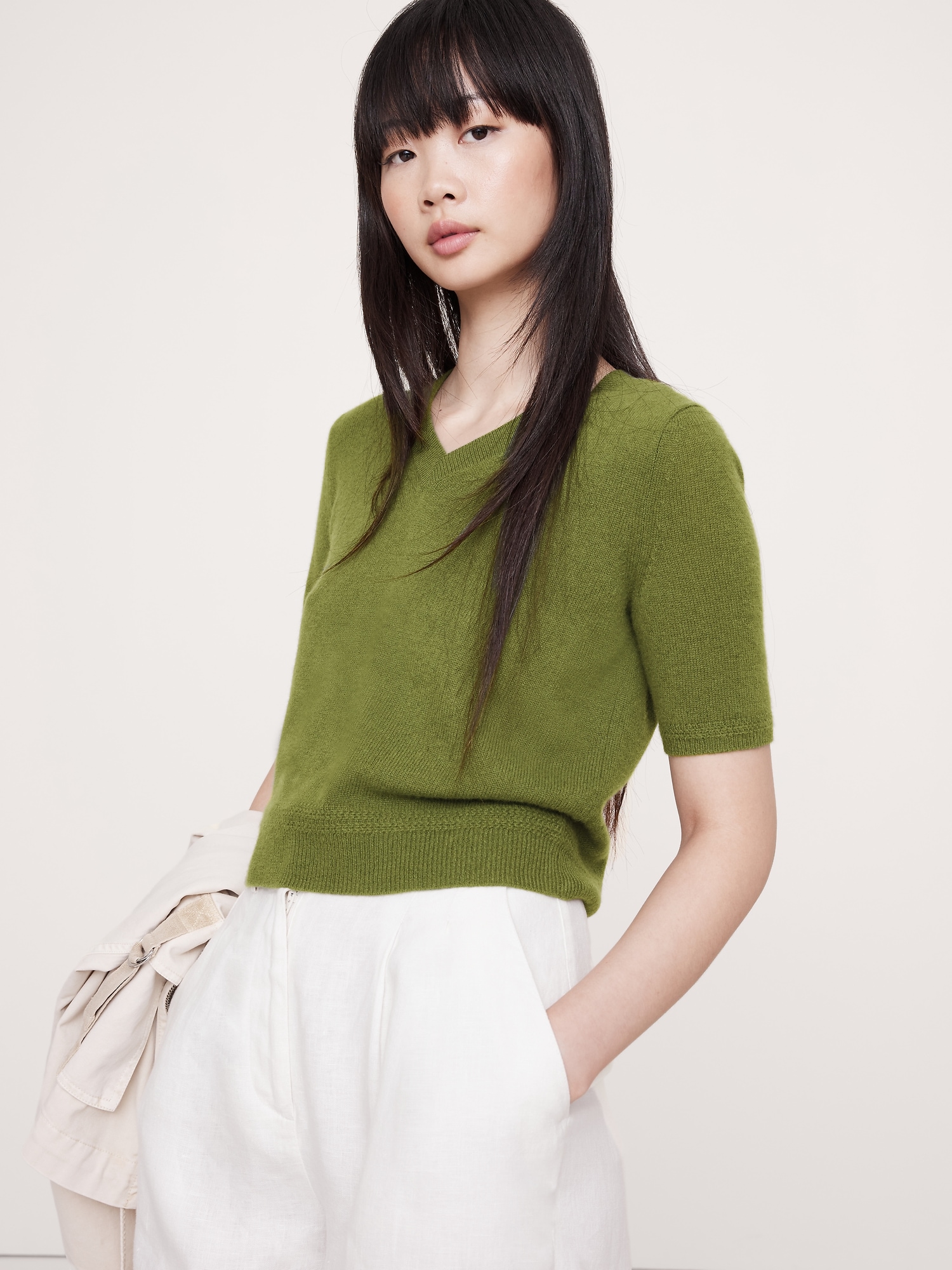 Lightweight Cashmere V-Neck Short-Sleeve Sweater