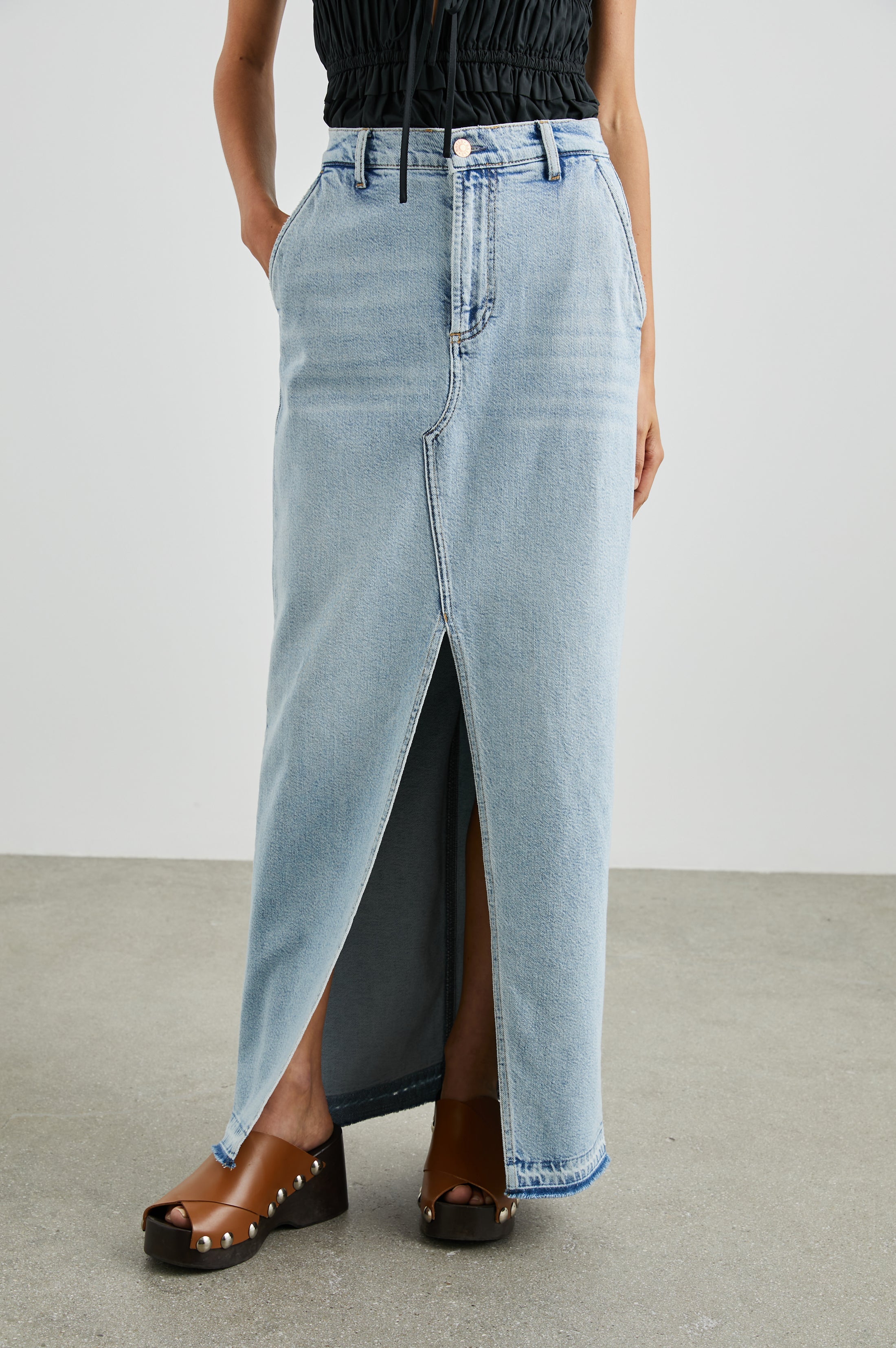 Manhattan Skirt - Reef Let Down Hem