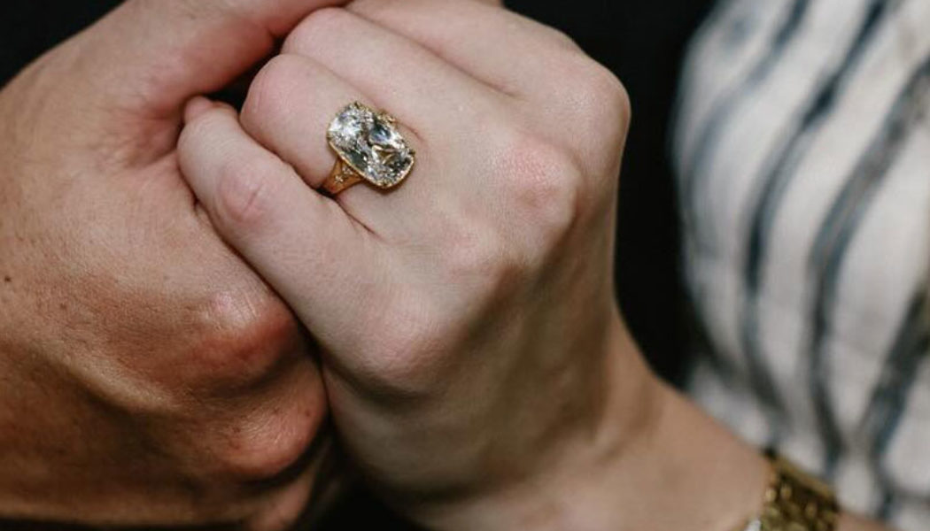 Taylor Swift Got Engaged Wearing This $17,000 Watch With Dozens of Diamonds—Take a Close-Up Look