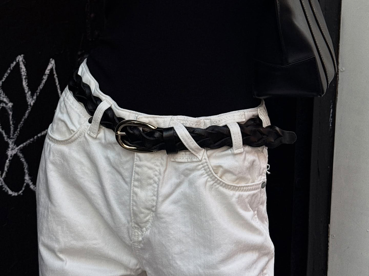 Influencer Coco Schiffer wearing a Madewell belt