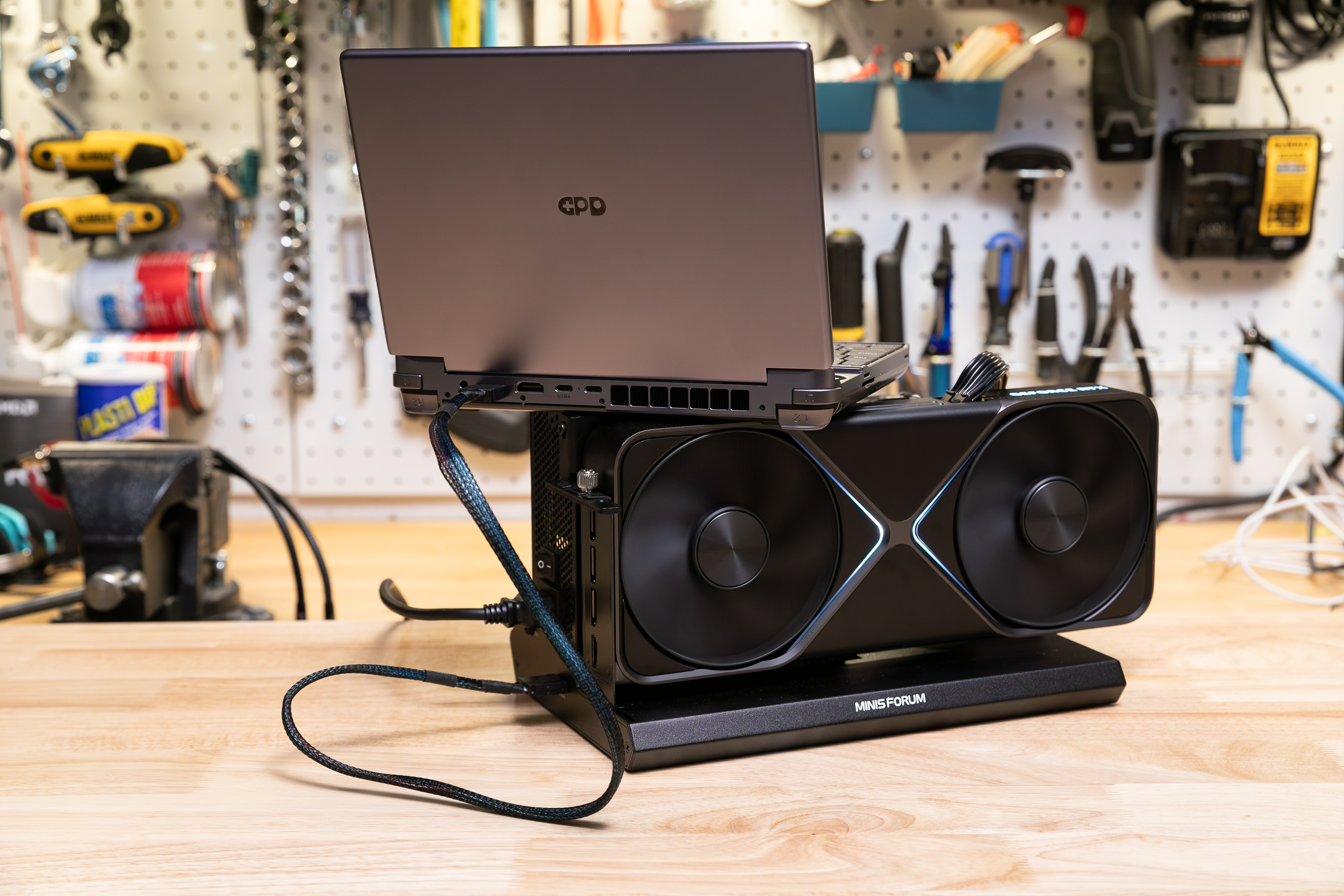 rtx-5090-egpu-sean-hollister-verge-331A1080-2