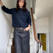 You Can Wear Jeans With Anything, But It’s Actually This “Boring” Item That Makes Them Look Elegant