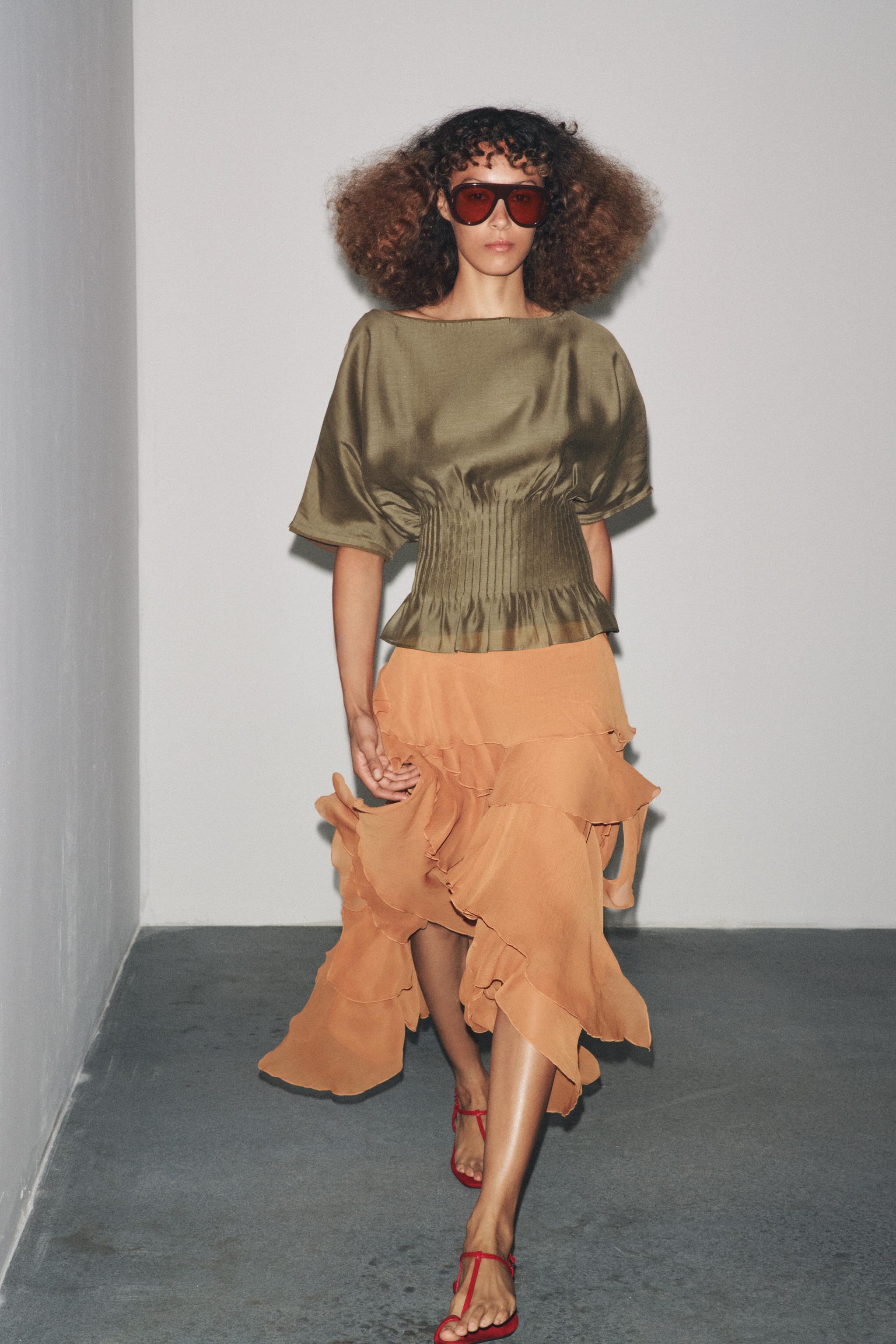 Pleated Waist Combined Knit Blouse