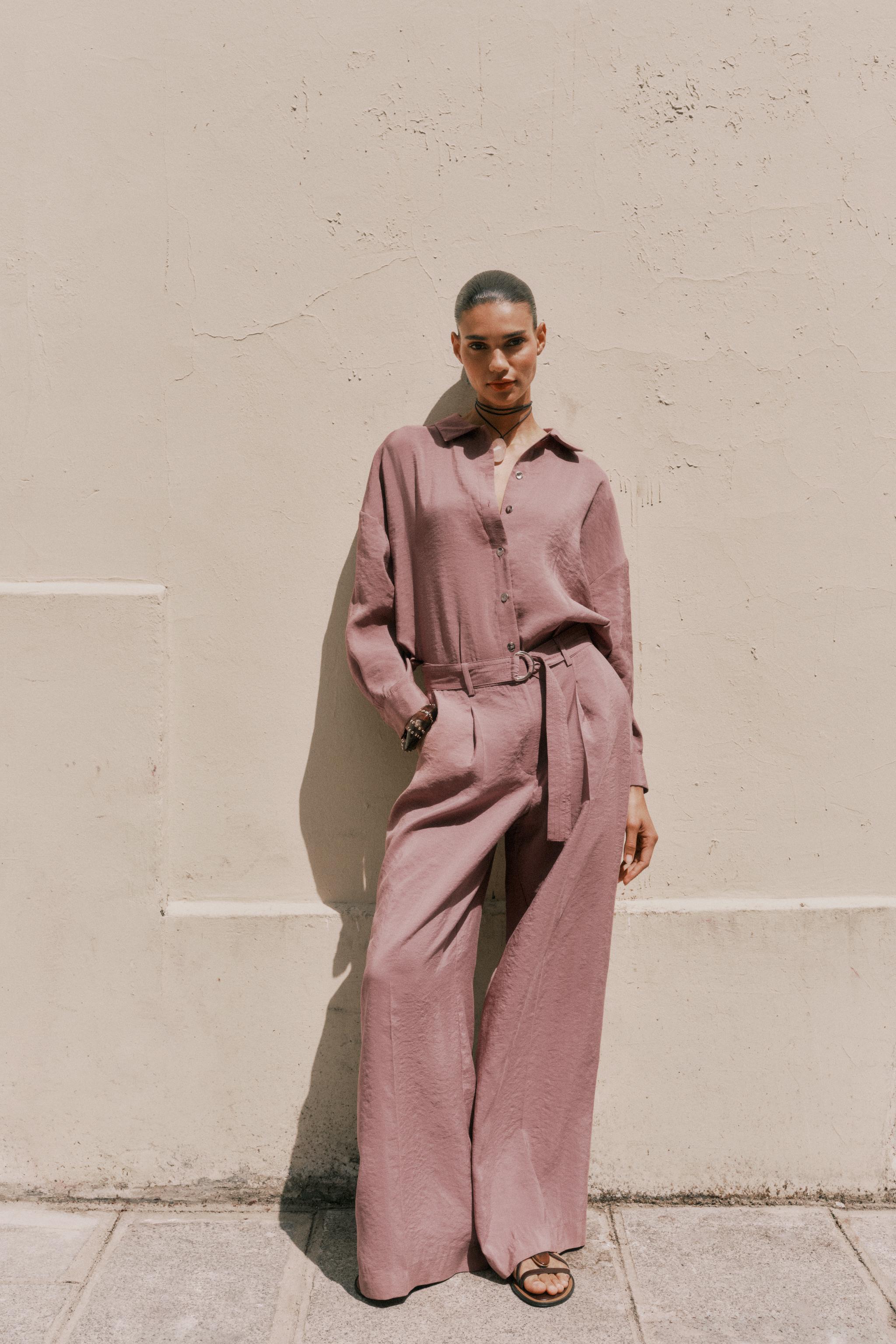 Flowing Wide-Leg Trousers With Belt