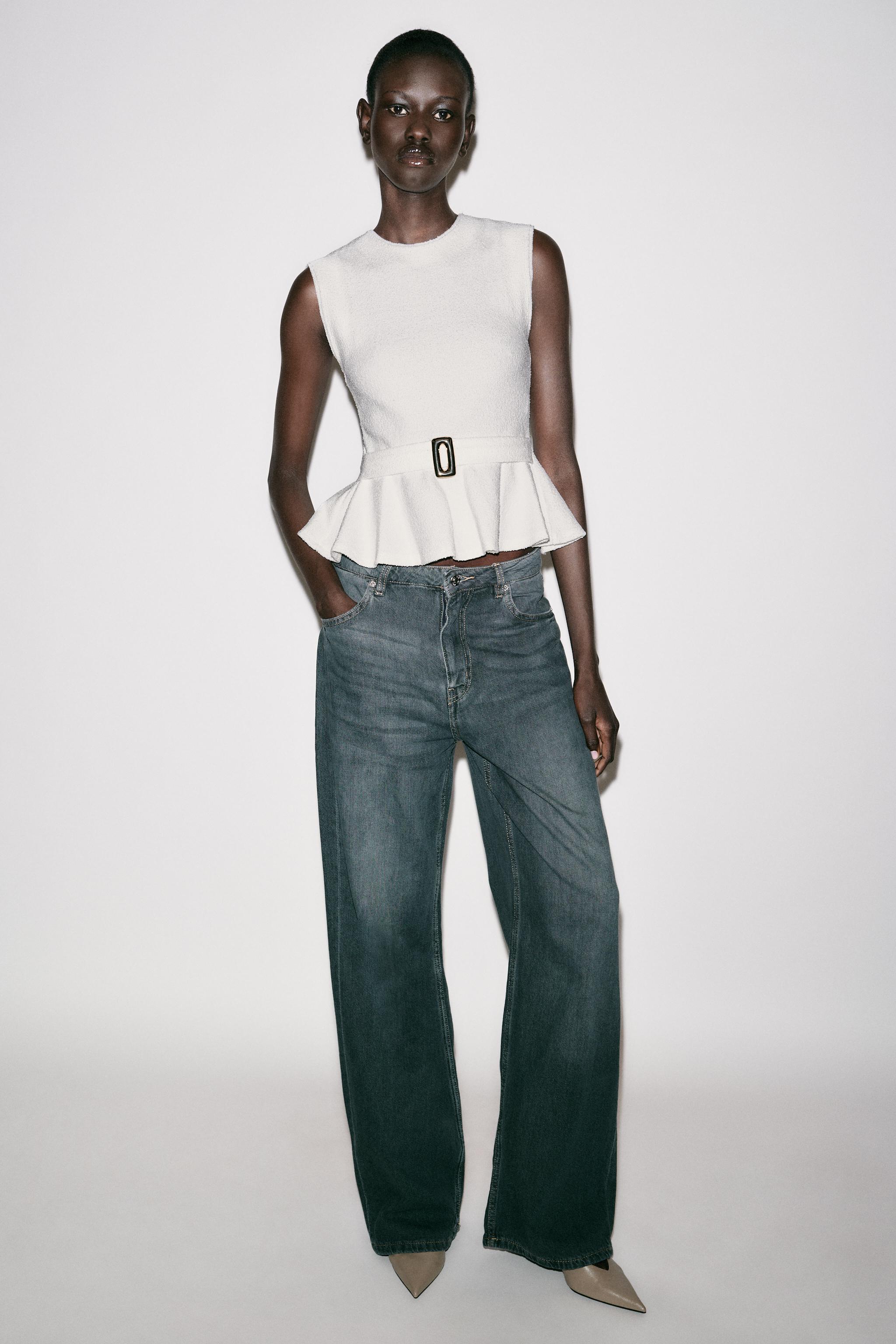 Boucl&amp;Eacute; Buckle Peplum Top