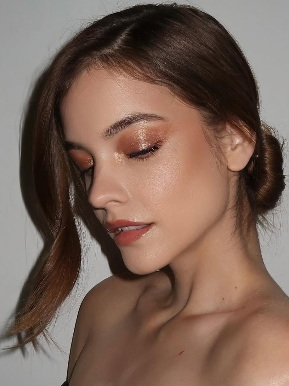 An image featuring Barbara Palvin, her makeup done by @tobimakeup
