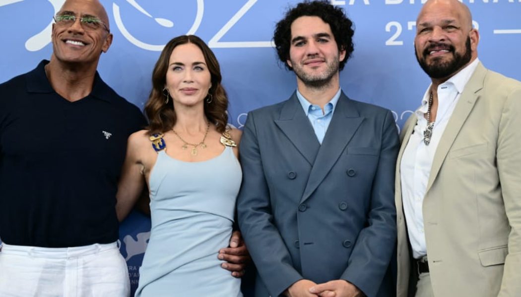 A24’s ‘The Smashing Machine’ Receives 15-Minute Standing Ovation at Venice Film Festival
