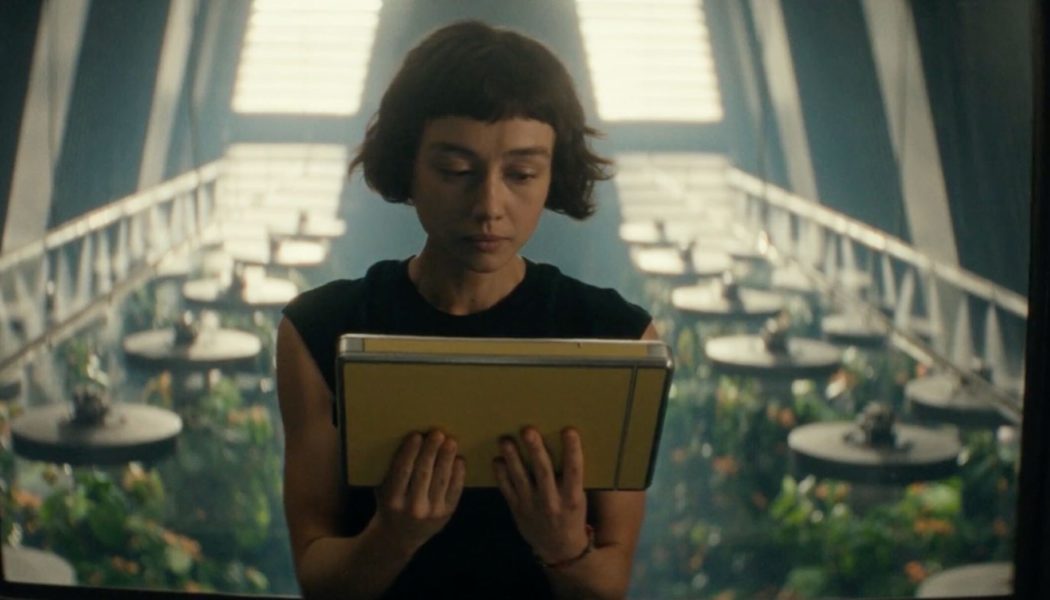 Alien: Earth’s beefy tablets were inspired by Sony’s classic Watchman