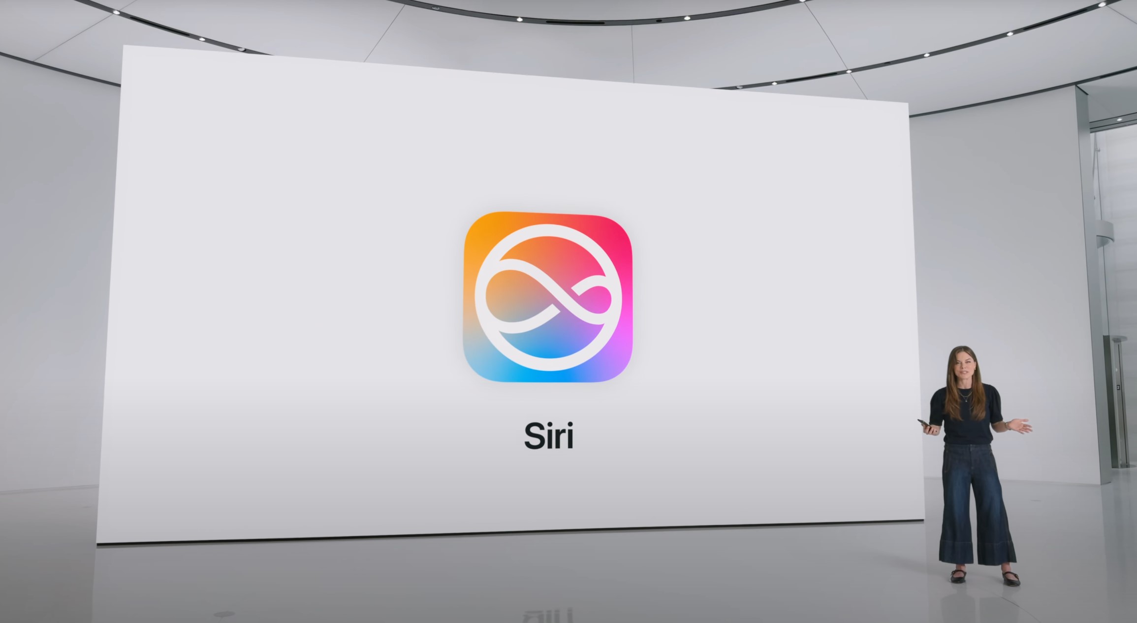 Apple showing off Siri’s updated logo at WWDC 2024.