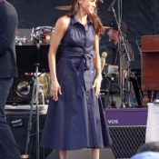 Breaking: Meghan Markle Just Endorsed Wearing Navy With This Uber Rich Shoe Color (It's Not Black or White)