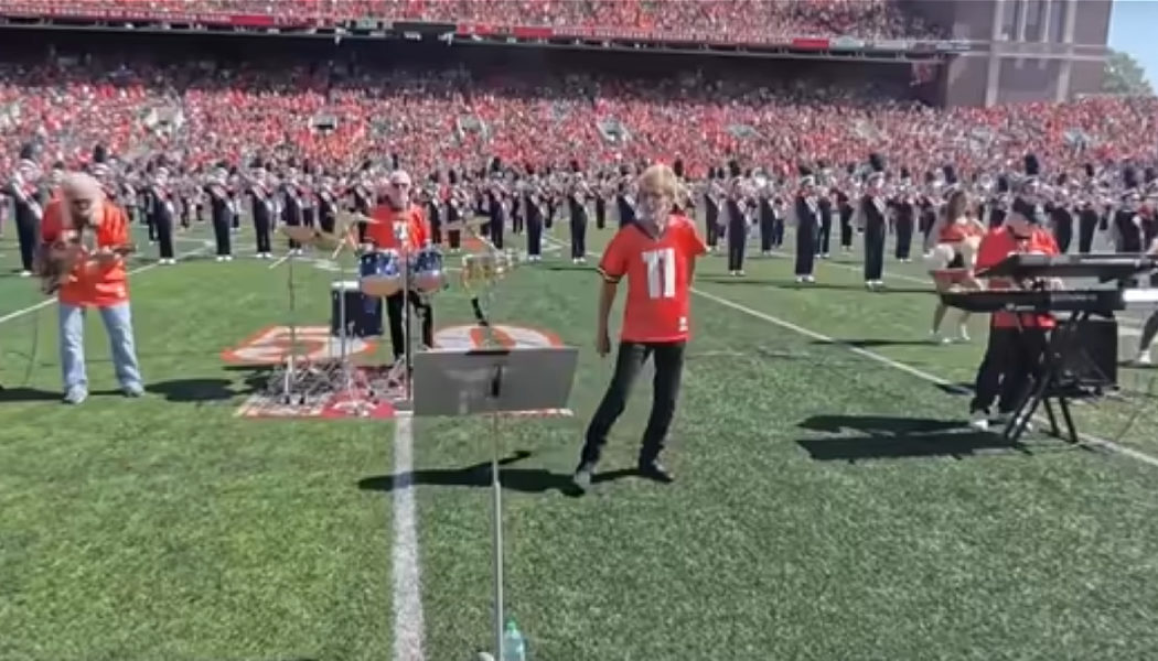 Classic REO Speedwagon Members Reunite for First Time Since 1988 at Illinois Halftime Show