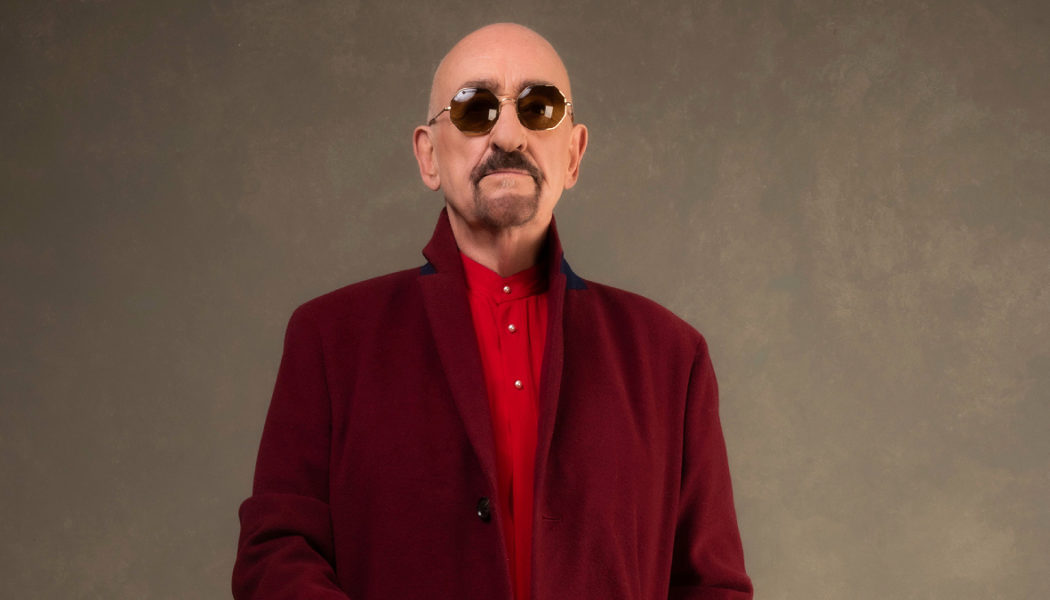 Dave Mason Retires from Touring Citing Health Challenges