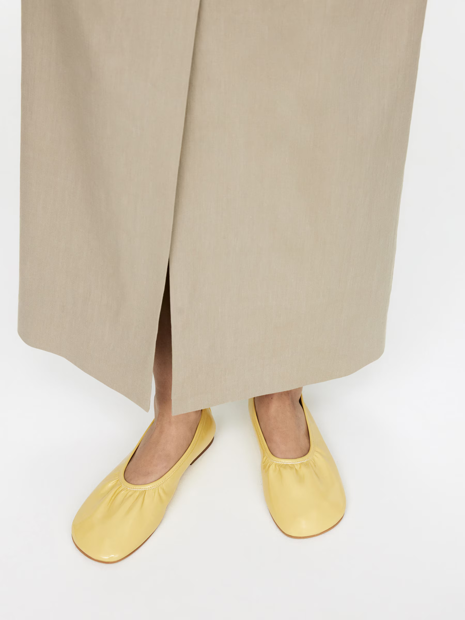 Lacquered Ballet Flats &amp;ndash; Light Yellow &amp;ndash; Women &amp;ndash; Arket Gb