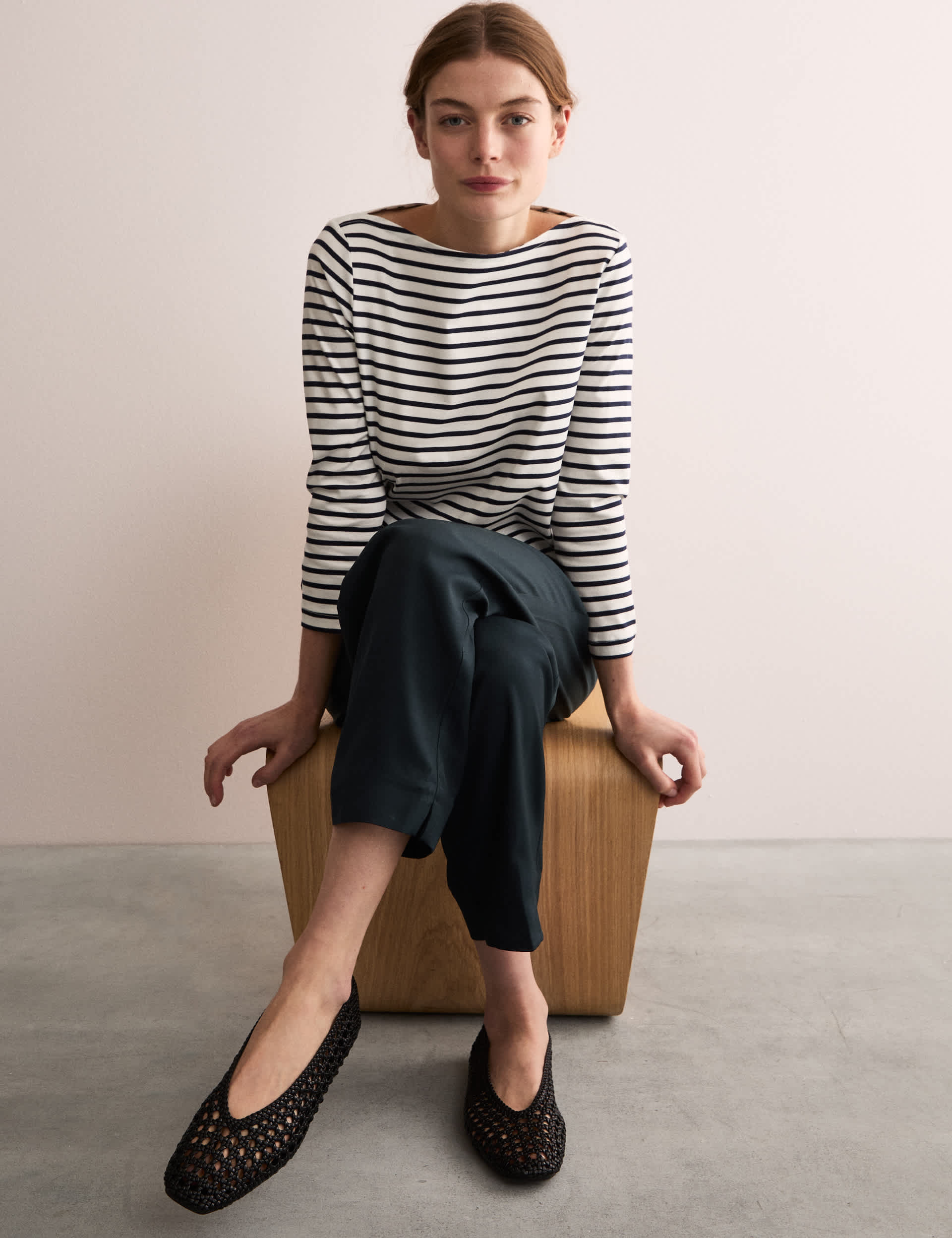 Elasticated Waist Pull on Tapered Trousers