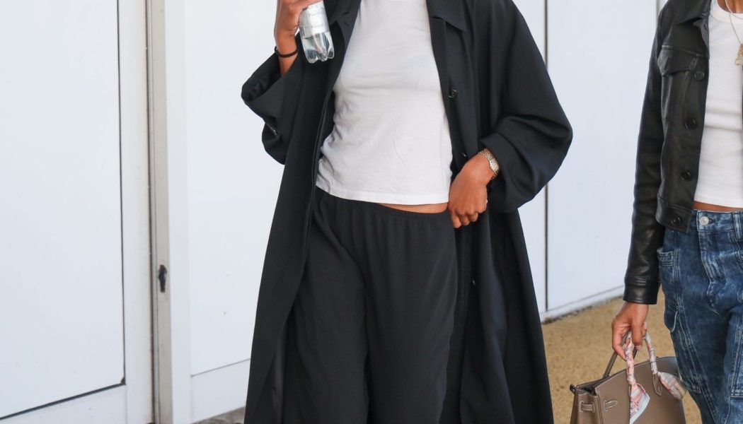 Fashion People Rarely Travel in Leggings, But This Elegant Alt is Just as Comfortable