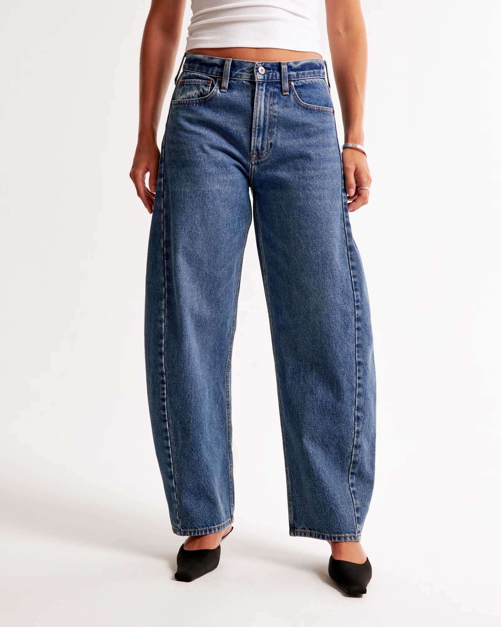 abercrombie, Mid Rise Barrel Jean