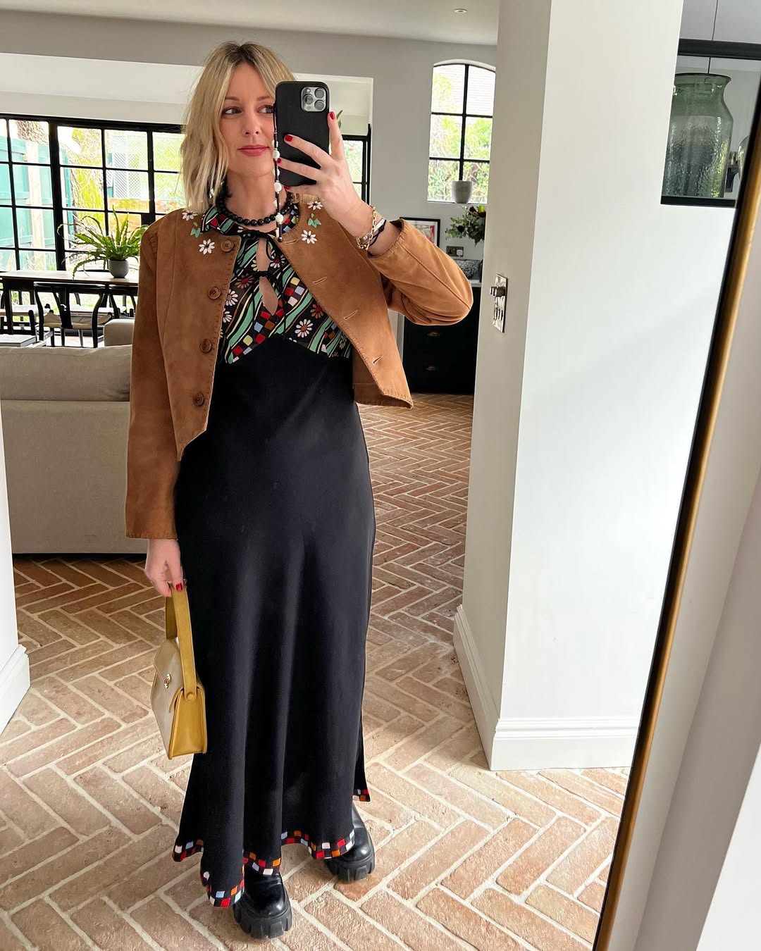 dress-and-boot-outfits