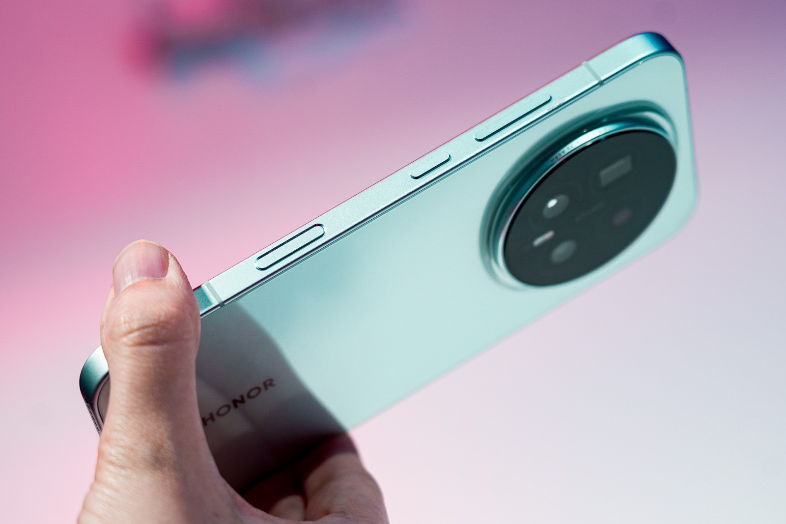 honor-magic-8-pro-exclusive-verge4