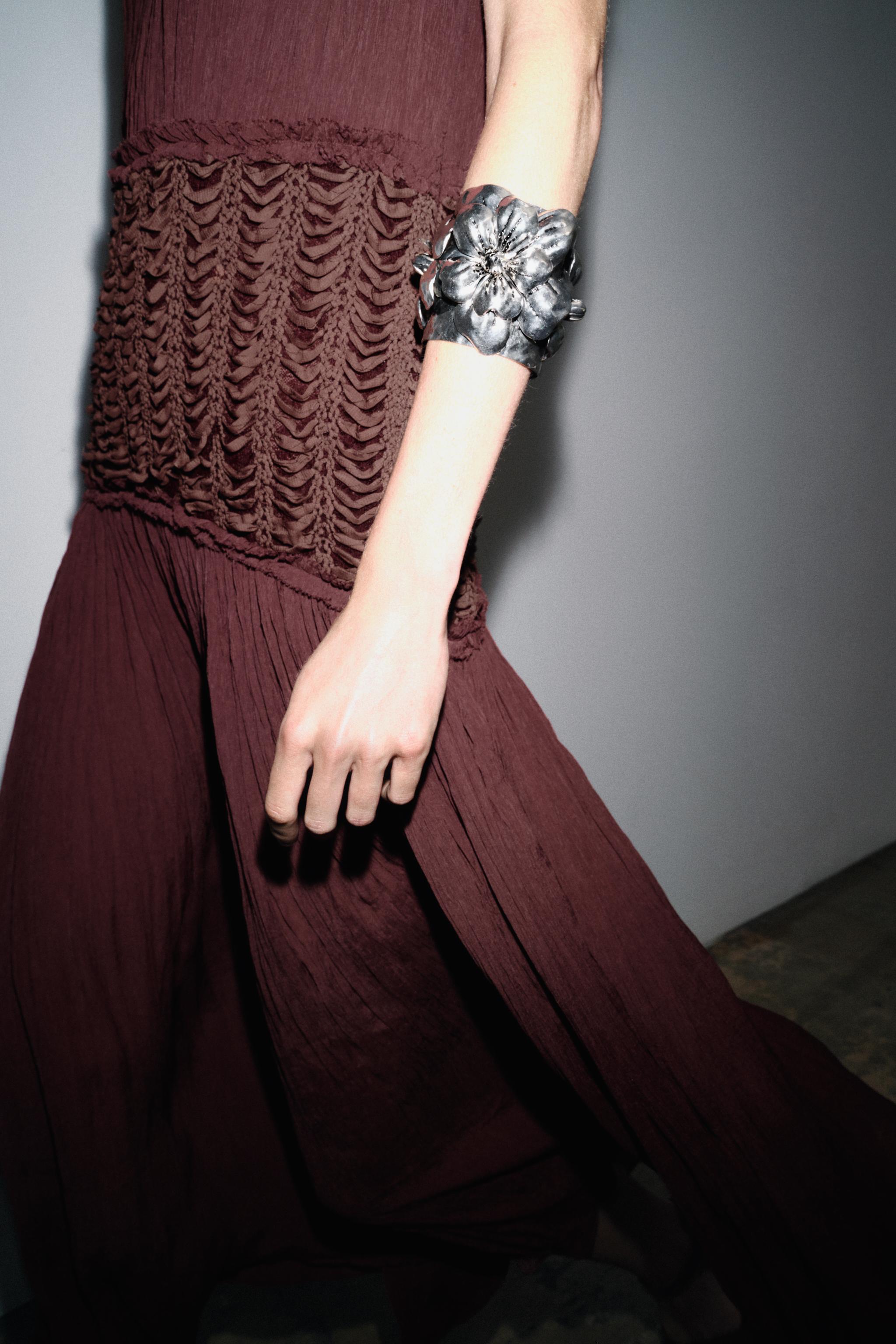 Flower Bangle Bracelet