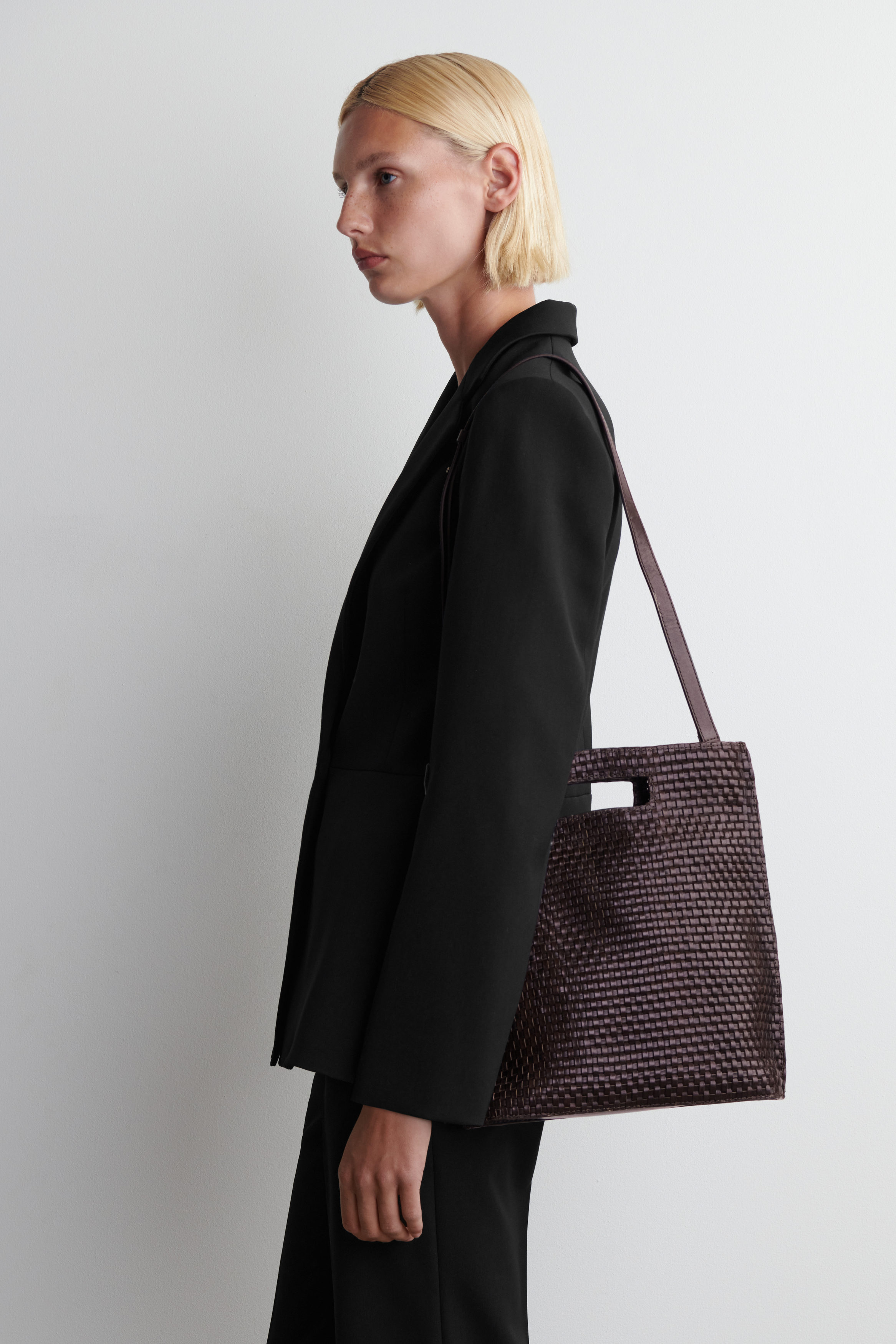 Folio Hand-Woven Bag - Leather