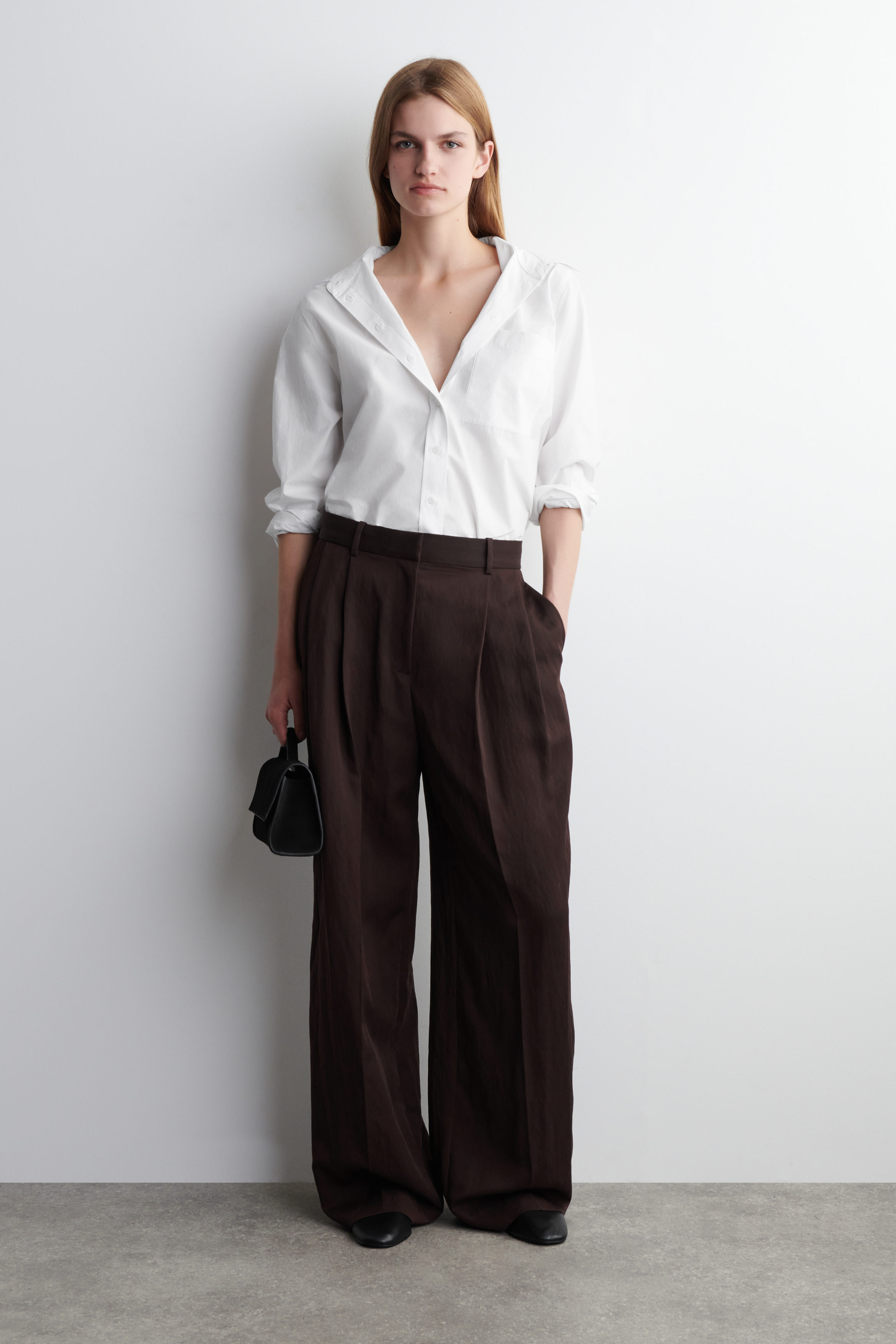 Relaxed Fluid Wide-Leg Pants