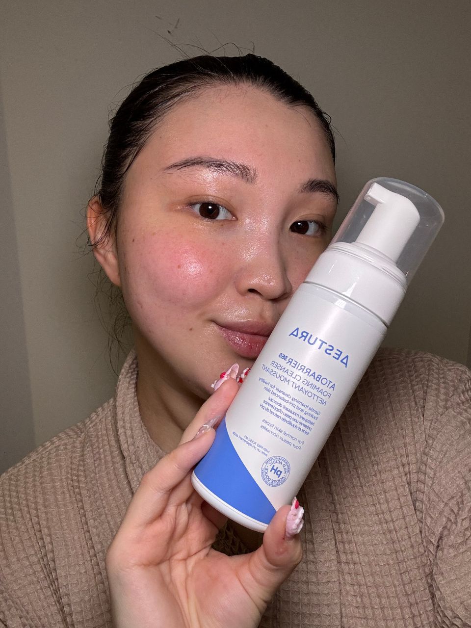 Denise Primbet testing the best Aestura products