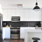 Küche luxuriöser wirken lassen: Diese 6 Tipps helfen!