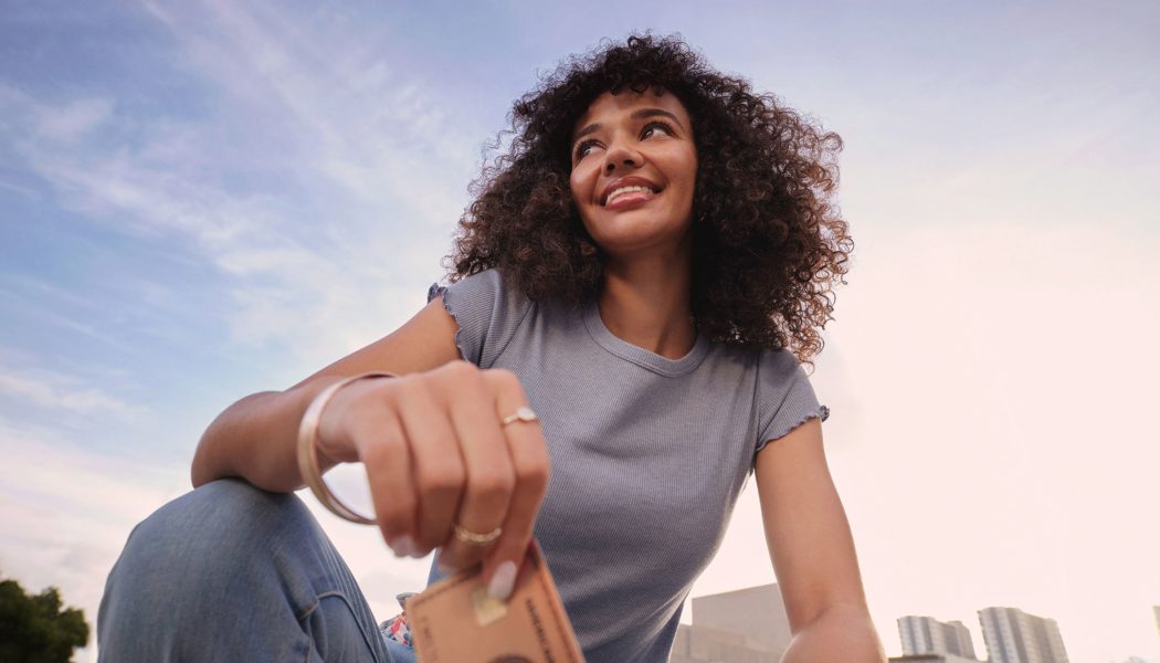 Lifestyle-Essential: Diese Kreditkarte kommt in Roségold daher