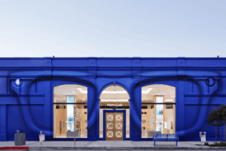 Meta is opening pop-up shops to show off its smart glasses with a display