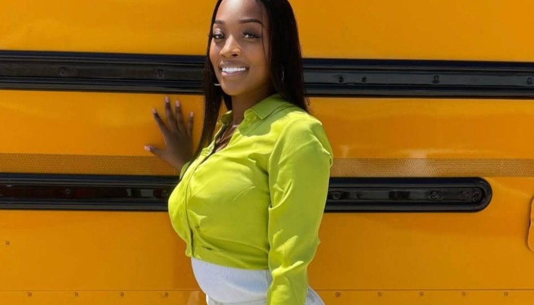 Ms. Williams AKA "Teacher Bae" Says She's Being Body Shamed For Being Curvy